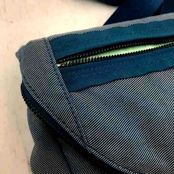 Lululemon Blue Festival Belt Bag Fannie Pack Sling Bag - Picture 6 of 6